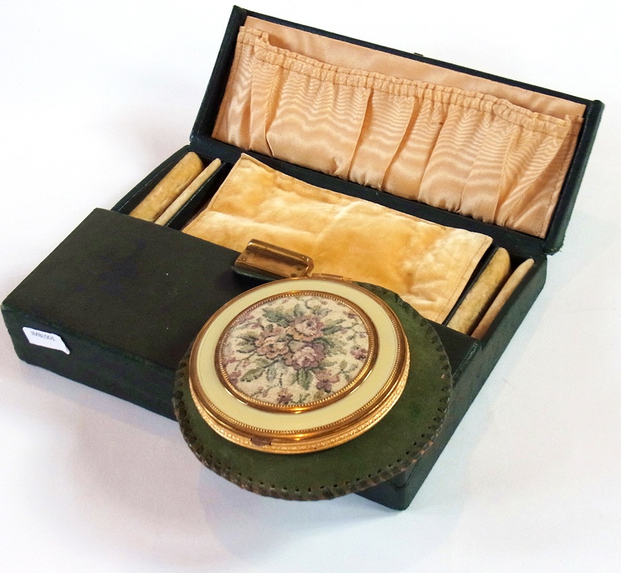 A "Princess" lady's compact in the form - Image 3 of 4