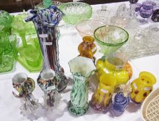 Quantity mottled glass items including a