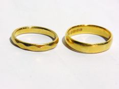 Two 22ct gold wedding bands, 9.5 grams a