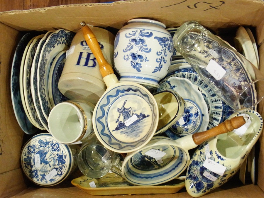 Large quantity Dutch delft blue and whit - Image 2 of 2