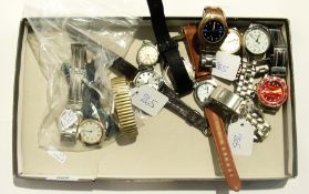 Quantity of Gent's wrist watches (1 Box)