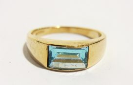 9ct gold and topaz ring, closed rub-over