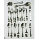 Set of Victorian silver flatware, fiddle pattern with engraved initial "P" comprising table forks,