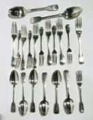 Set of Victorian silver flatware, fiddle pattern with engraved initial "P" comprising table forks,