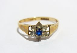 9ct gold and flowerhead ring