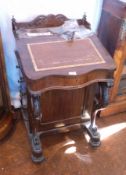 Victorian rosewood shaped front Davenpor