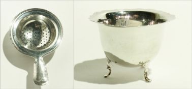 A George V silver sugar bowl with cut ca