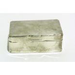 Silver cigarette box of rectangular plai