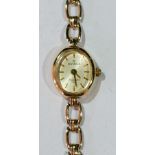 Lady's 9ct gold Sovereign wristwatch wit