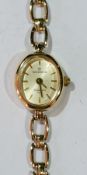 Lady's 9ct gold Sovereign wristwatch wit