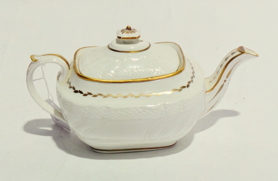 A Swansea porcelain teapot of Regency fo - Image 2 of 2