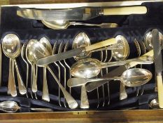 Canteen of table flatware and quantity s