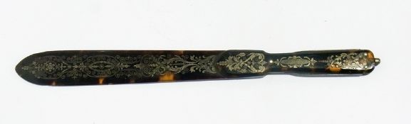 Mother-of-pearl knife and nail file