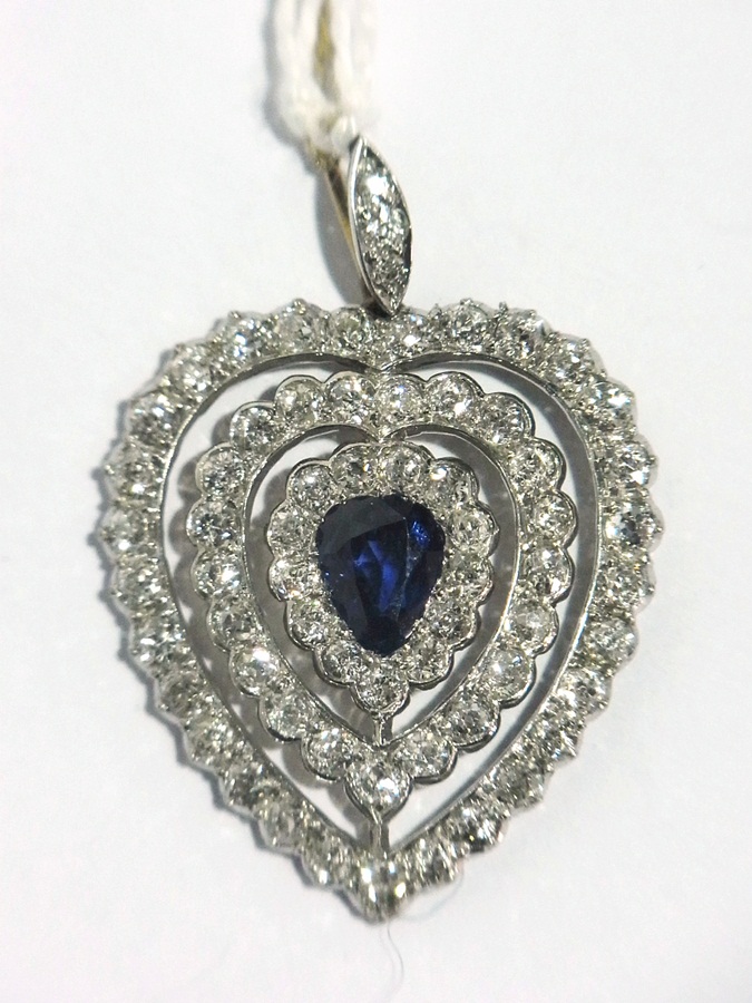 Diamond and sapphire heart-shaped pendan