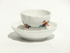 18th century Meissen porcelain beaker and matching saucer dish, circa 1740, Kakiemon pattern,