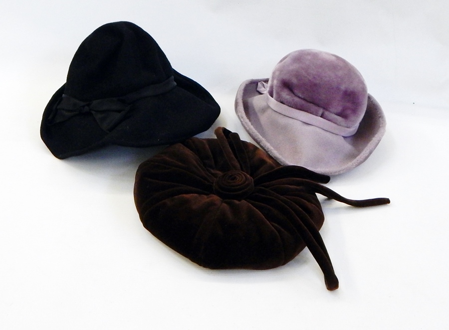 Various vintage hats; felt, faux fur, moleskin, a mink scarf, rabbit scarf, etc. (1 box) Live