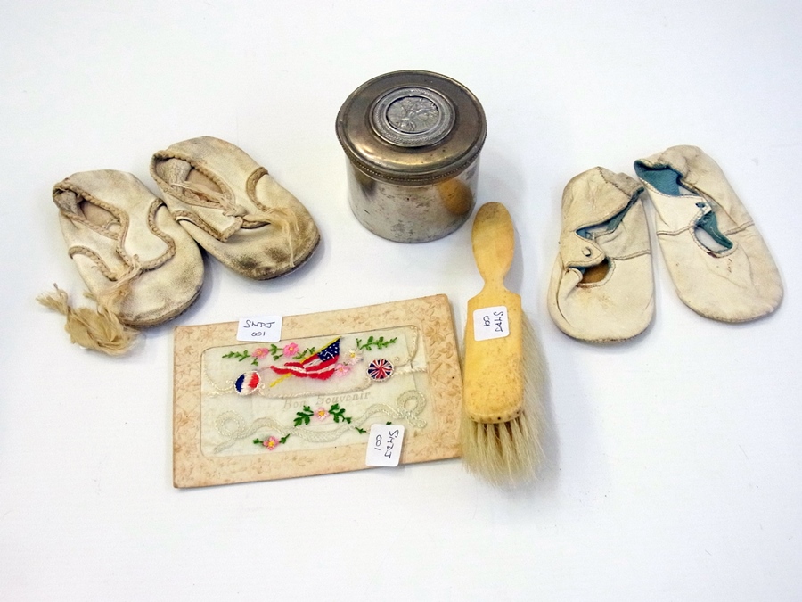 Two pairs of baby kid leather shoes, a bone-backed hairbrush, two handbags, etc.  Live Bidding: If