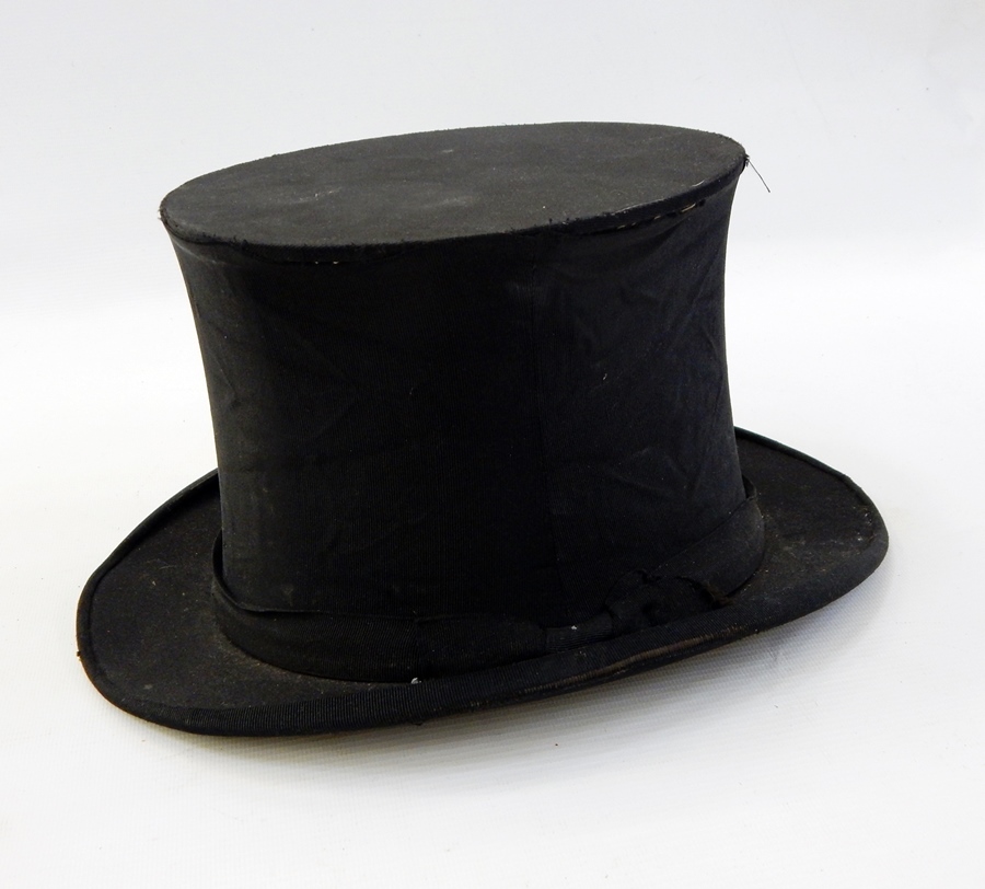 A midnight blue velvet Christian Dior pillbox hat with hat pin, similar in black and another in - Image 3 of 3