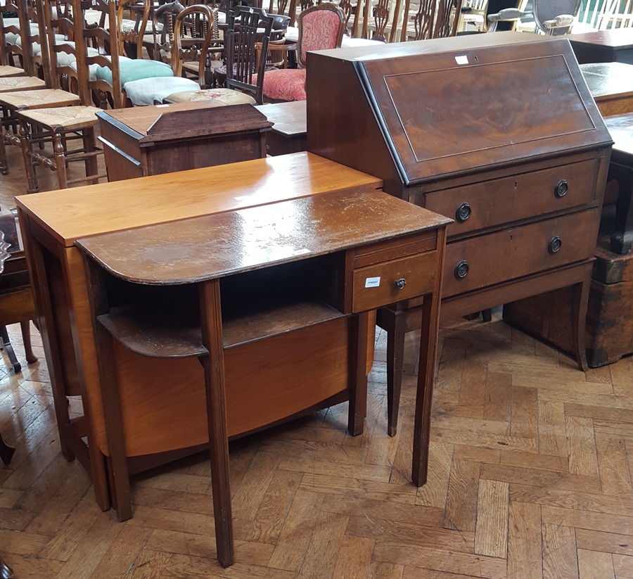 20th century pine drop-leaf table,