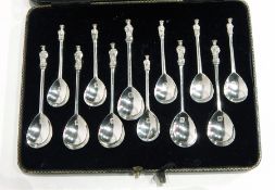 Set of 12 George VI silver coffee spoons, London 1938,