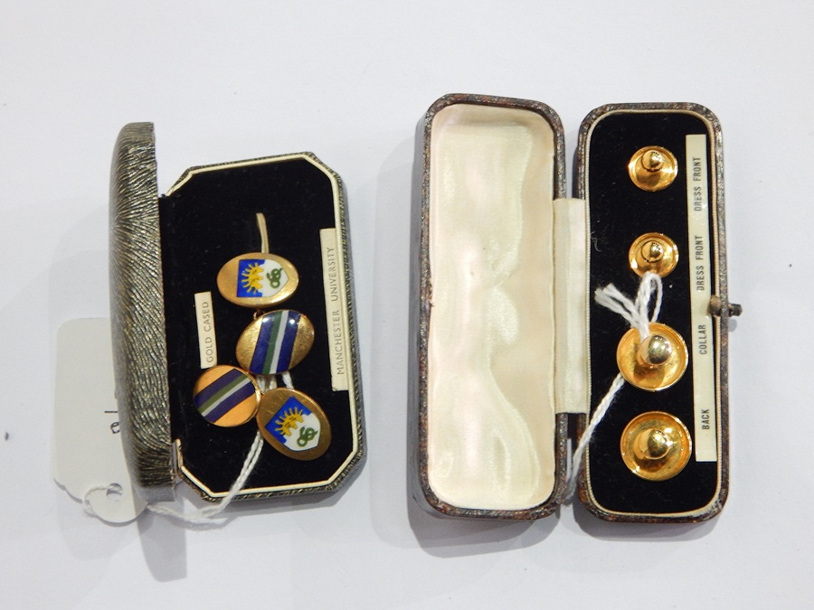 Set of 9ct gold shirt studs and pair of gold-plated enamel cufflinks bearing the symbol of