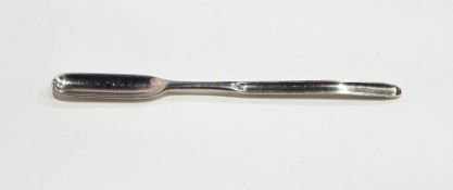 Mid 18th century silver marrow scoop, double-ended, marks rubbed, 2oz approx.