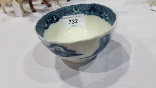 Early Caughley porcelain tea bowl with serpentine edge,