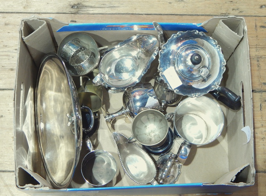 Quantity plated items including teaset, cream handled fish knives and forks, entree dish, - Image 2 of 2