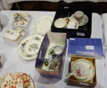 Victorian Aesthetic Movement teacup and saucer, two cabinet cups and saucers,