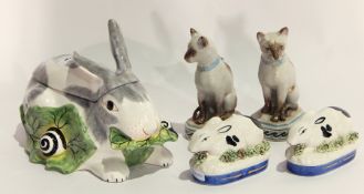 Italian pottery rabbit pattern tureen and cover, 23cm long,