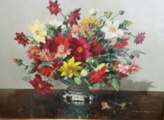Vernon Ward (1905-1985)
Oil on canvas
Still life, flowerpiece, anemones and other flowers in a vase,