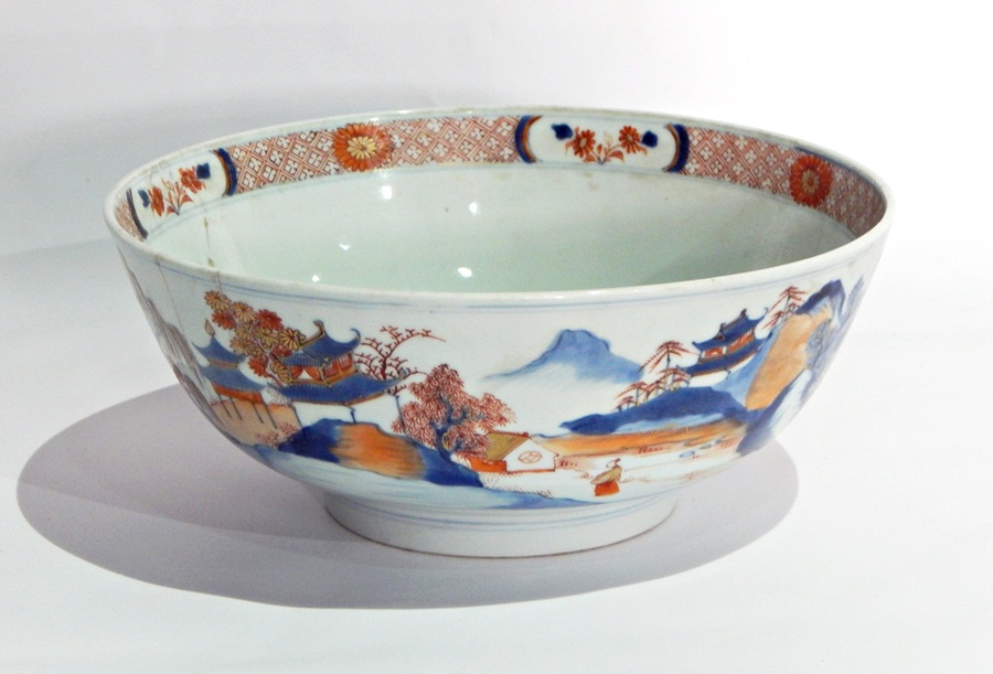 18th century Chinese Imari porcelain punchbowl decorated in Imari colours,