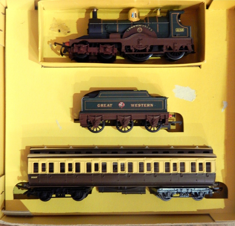 Triang Railways 'OO' gauge "Lord of the Isles" train with tender and coach, boxed, No.