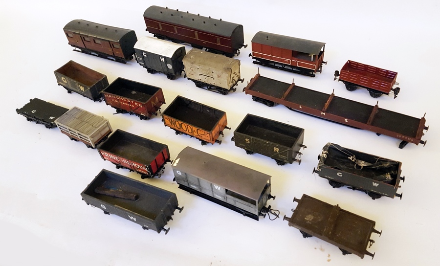 A collection of 'O' gauge rolling stock,