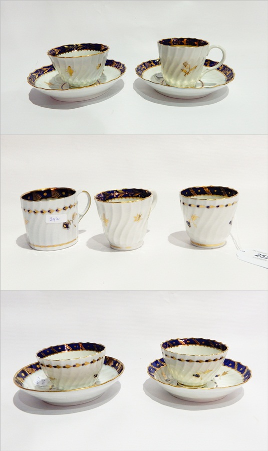 18th century Worcester porcelain trio,