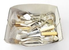 Quantity of flatware