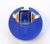 9ct gold blue stone dress ring,