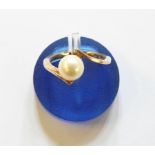 9ct gold and cultured pearl ring in crossover mount