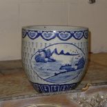 A Chinese style blue and white planter o