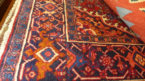 A fine North West Persian Bodnar rug 240 - Bild 2 aus 2