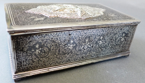 A Thai silver niello work box early C20th with intricate niello work decoration depicting - Image 5 of 6