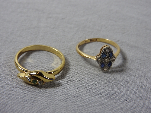 A collection of jewellery, to include two gold rings, a jade ring, - Bild 5 aus 16