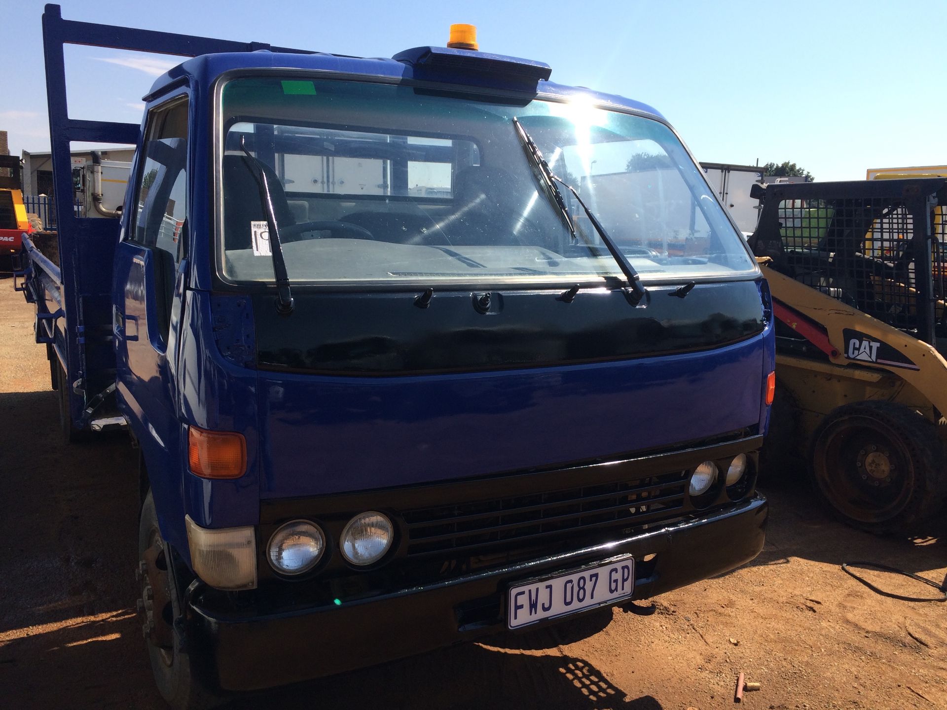 TOYOTA DYNA D/SIDE  - REG NO: FWJ087GP