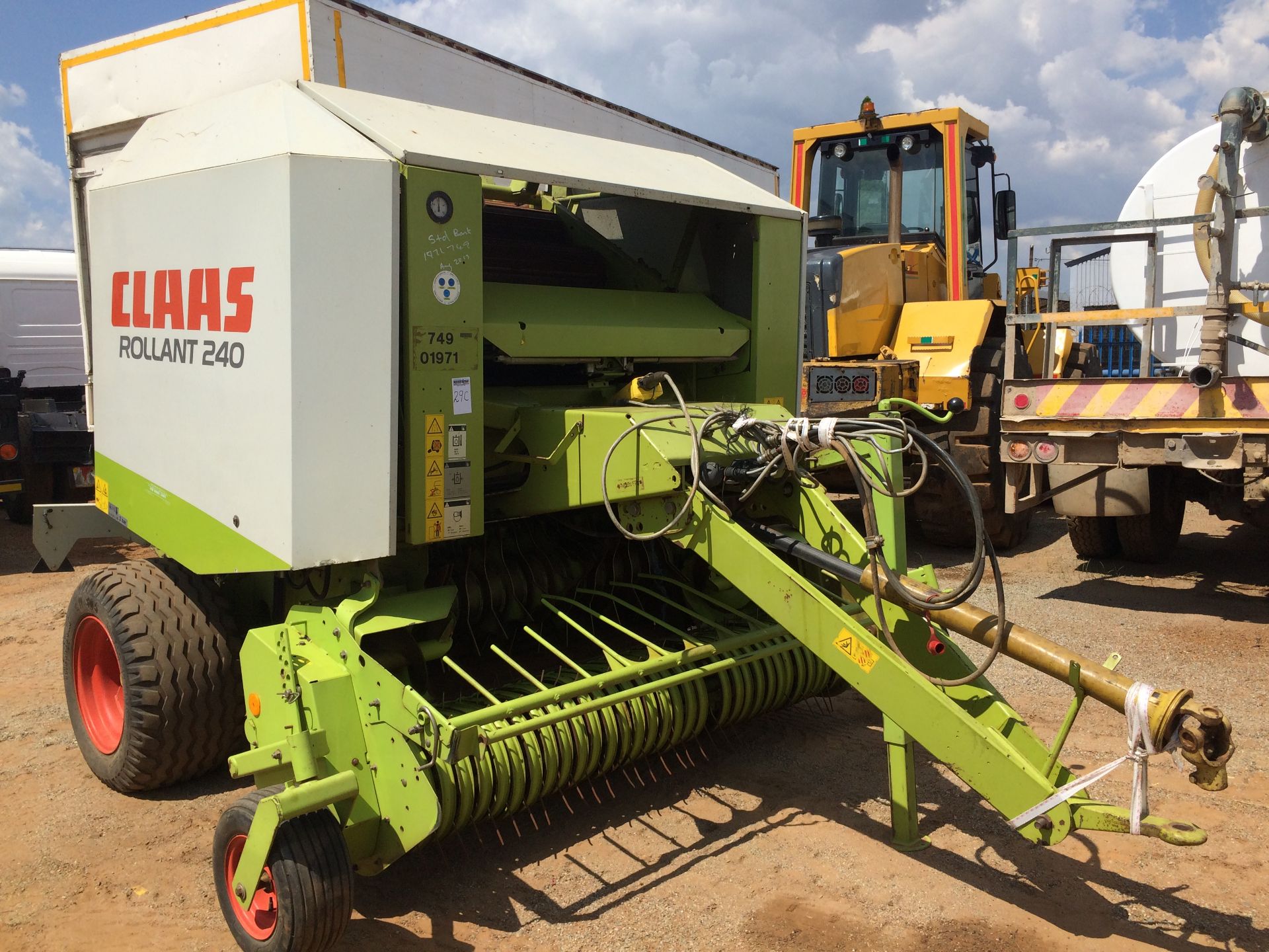 CLAAS 240 ROUND BALER - SERIAL NO: 74901971