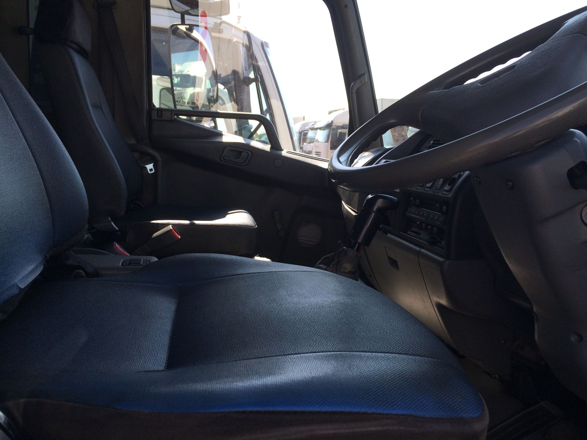 2009 MITSUBISHI FUSO FM15-253 4X2 T/T - REG NO: DRN592FS - Image 2 of 4