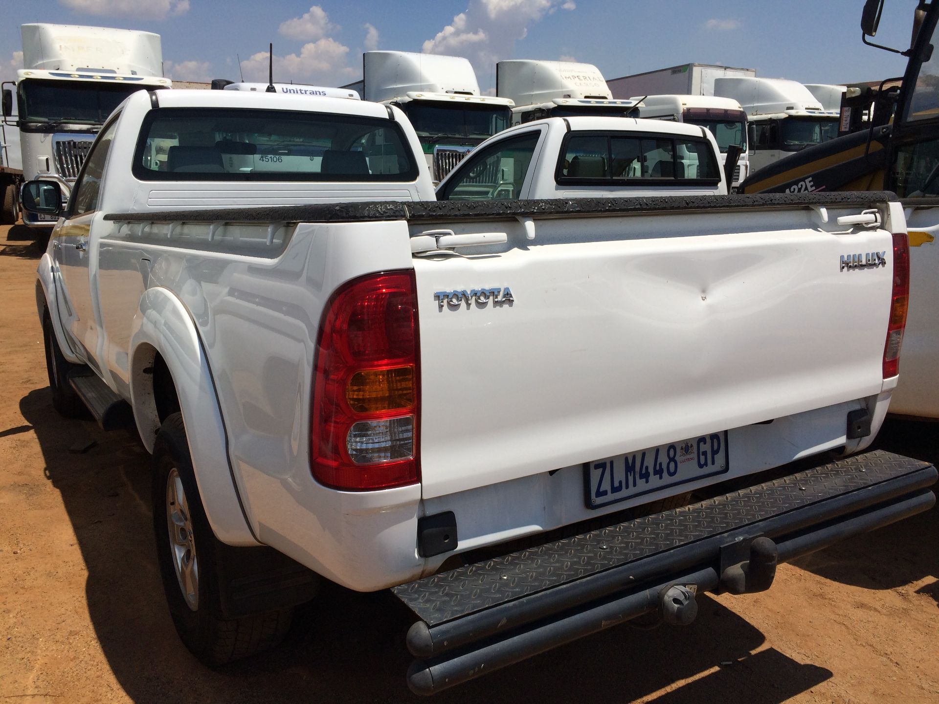 2010 TOYOTA HILUX 3.0D-4D RAIDER 4X4 LDV REG NO: ZLM448GP - Image 4 of 4