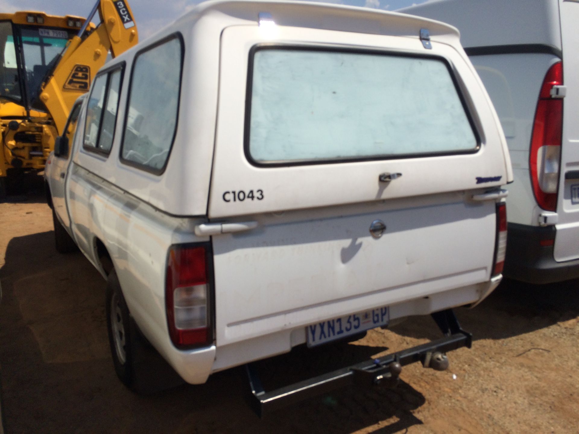 2010 NISSAN HARDBODY NP300 LDV (NON-RUNNER) REG NO: YXN135GP - Image 4 of 4