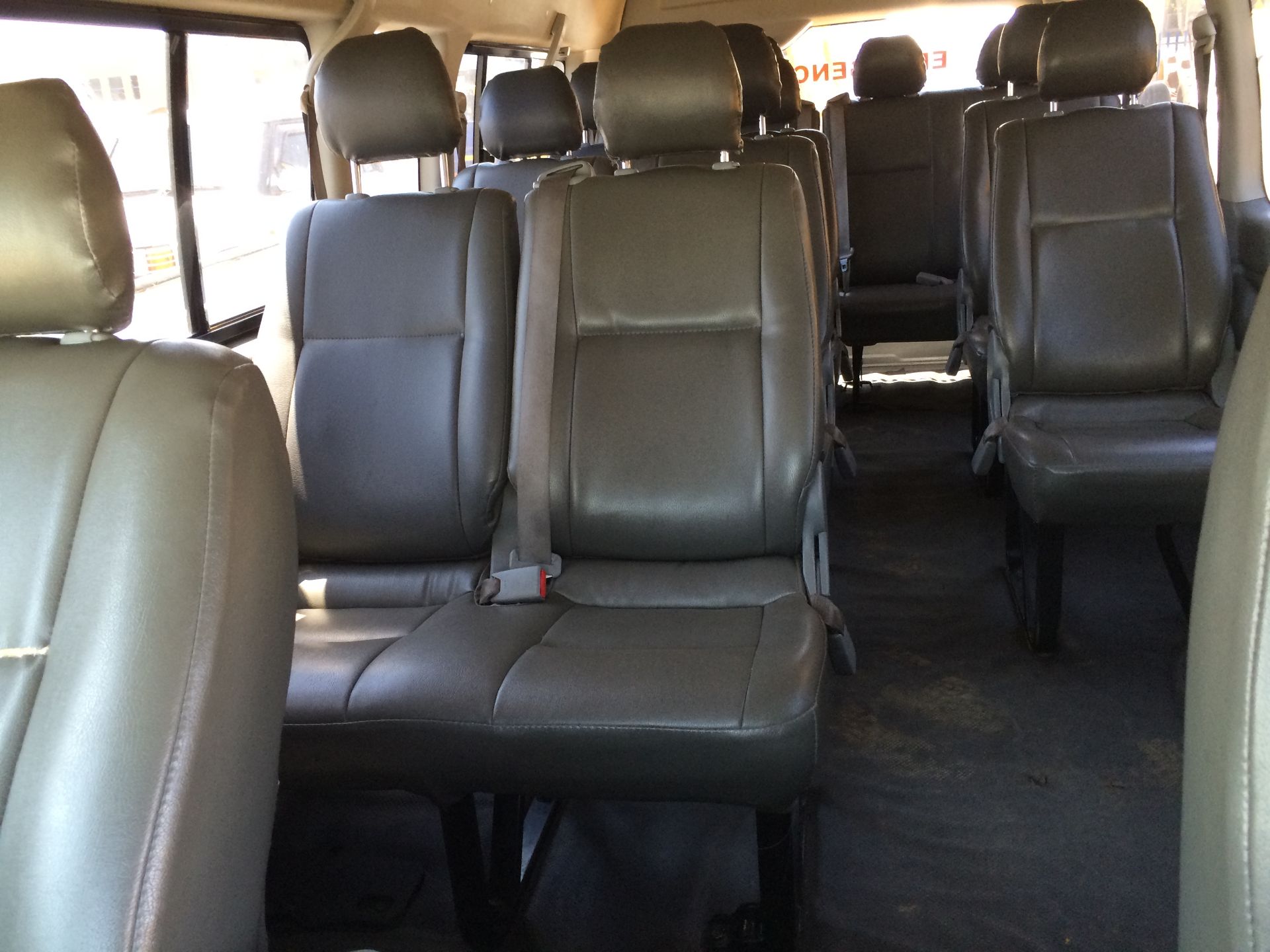 2010 TOYOTA QUANTUM 14 SEATER BUS REG NO: YZB926GP - Image 3 of 5