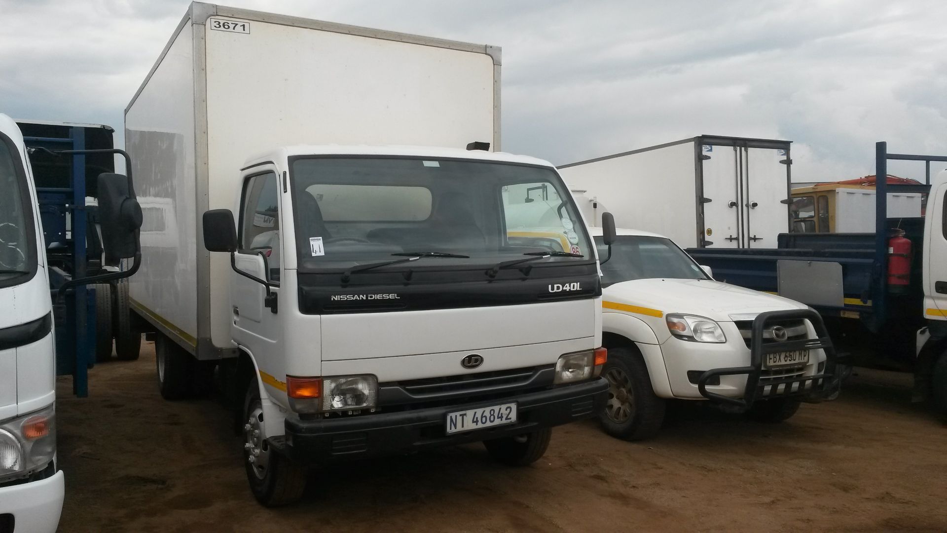 2009 NISSAN UD40L V/VAN - REG NO: NT46842