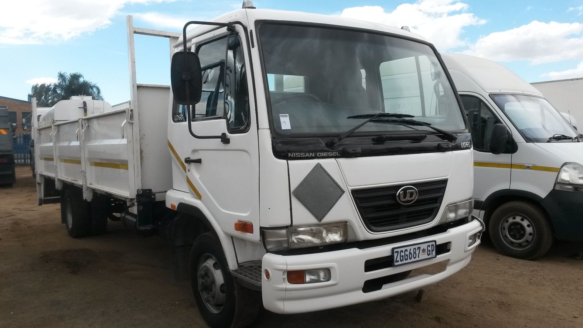 2009 NISSAN UD60 D/SIDE WITH TAIL-LIFT - REG NO: ZGG687GP